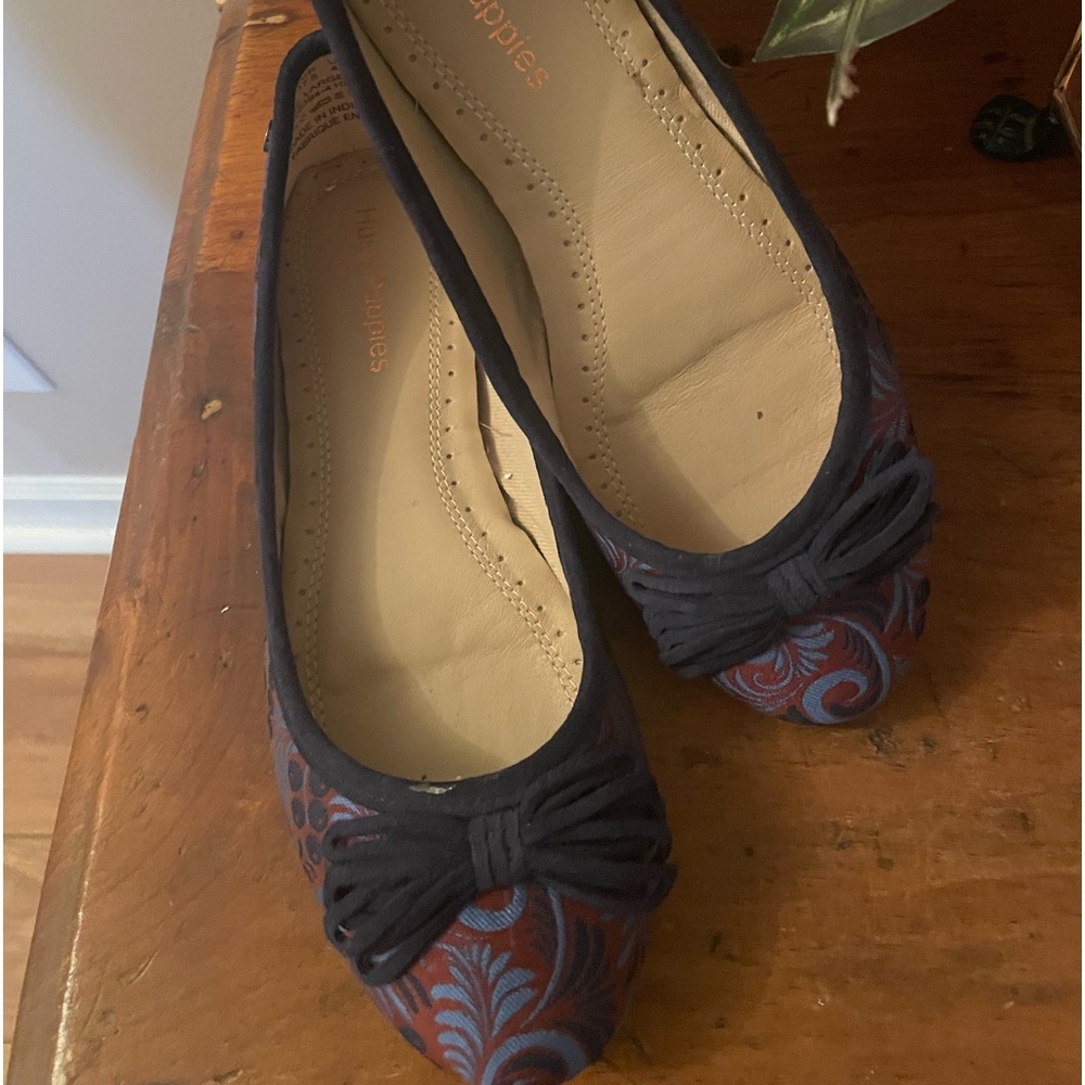 Hush puppies tapestry flats size 6.5W